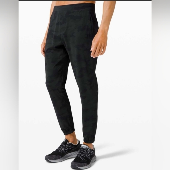 Lululemon Surge  Kamo Jogger Designed For Running Men Size L - Picture 1 of 15